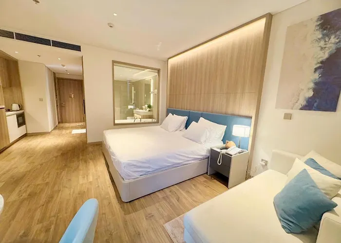 A La Carte Bay Aparthotel Ha Long